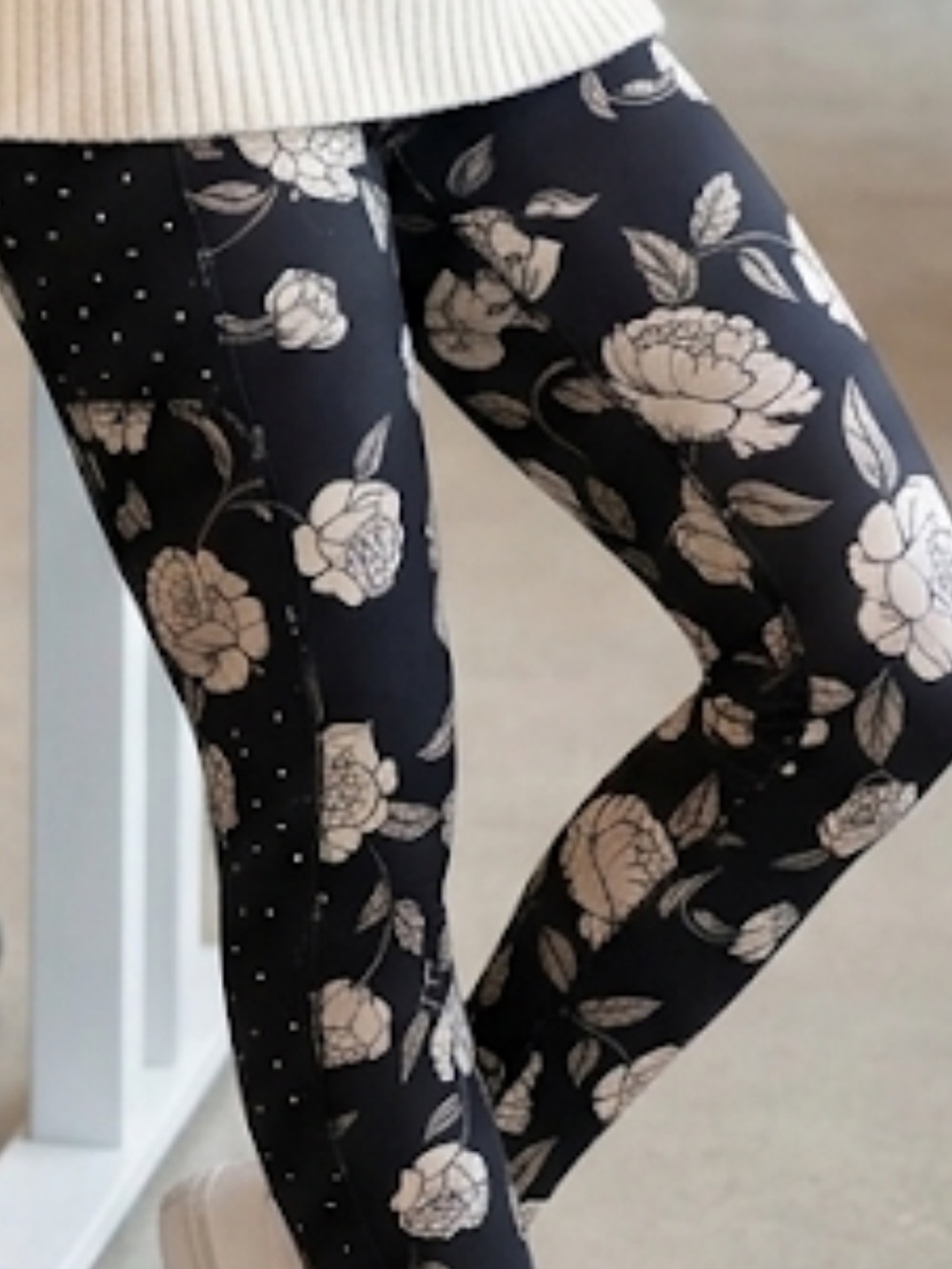 Floral High Rise Leggings Black Size S - Picture 5 of 5